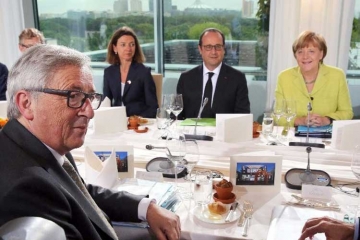 Invasion migratoire : le SIEL va déposer plainte contre la troïka europeiste Hollande-Merkel-Juncker